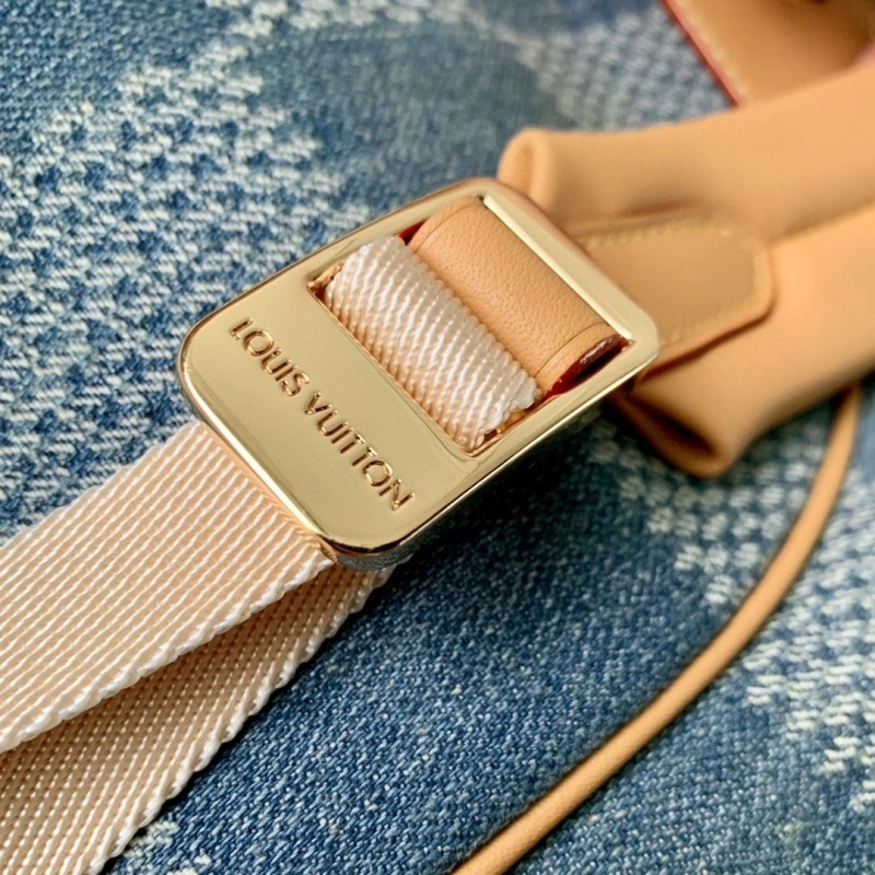 LV Backpacks 4286G-0051