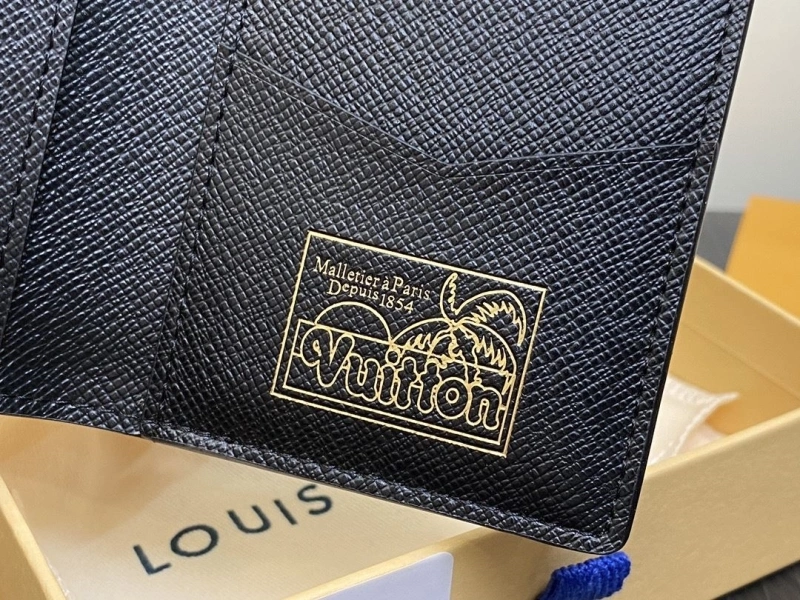 LV Wallets 4286G-0118
