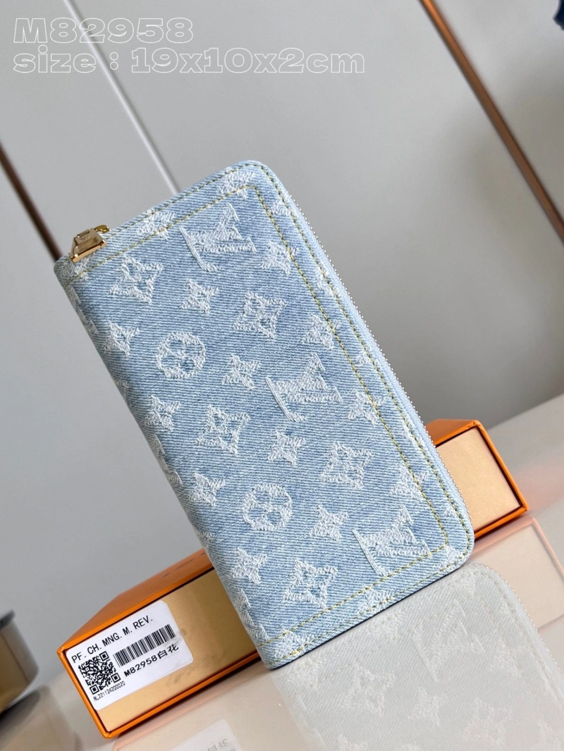 LV Wallets 4286G-0131