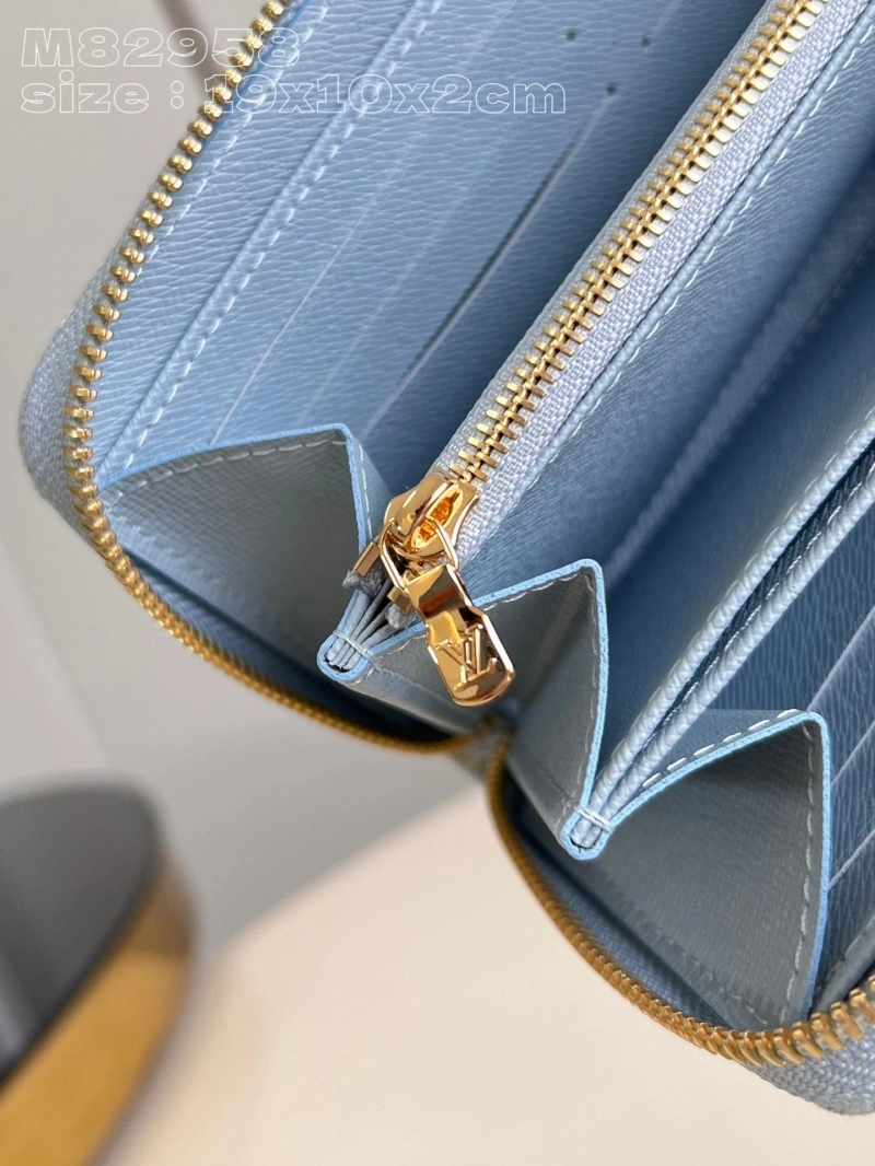 LV Wallets 4286G-0131