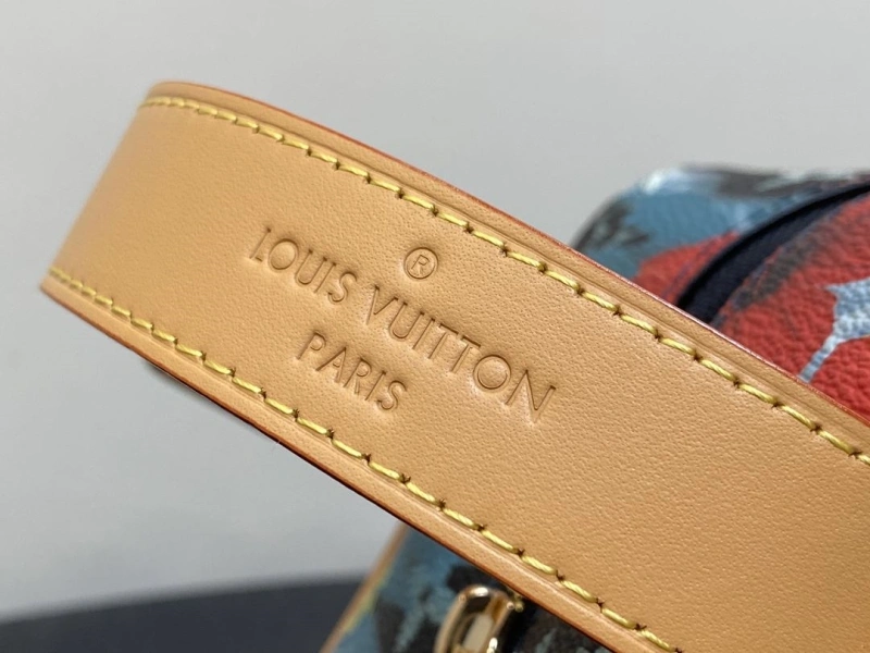 LV Cosmetic Bags 4286G-0160