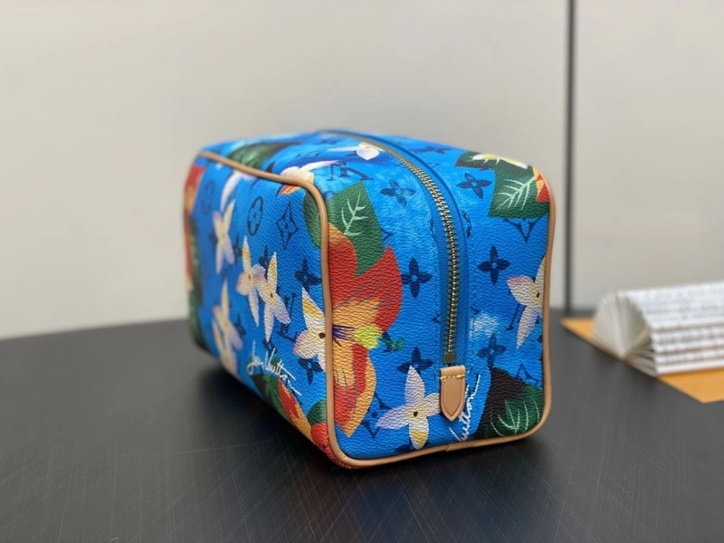 LV Cosmetic Bags 4286G-0162
