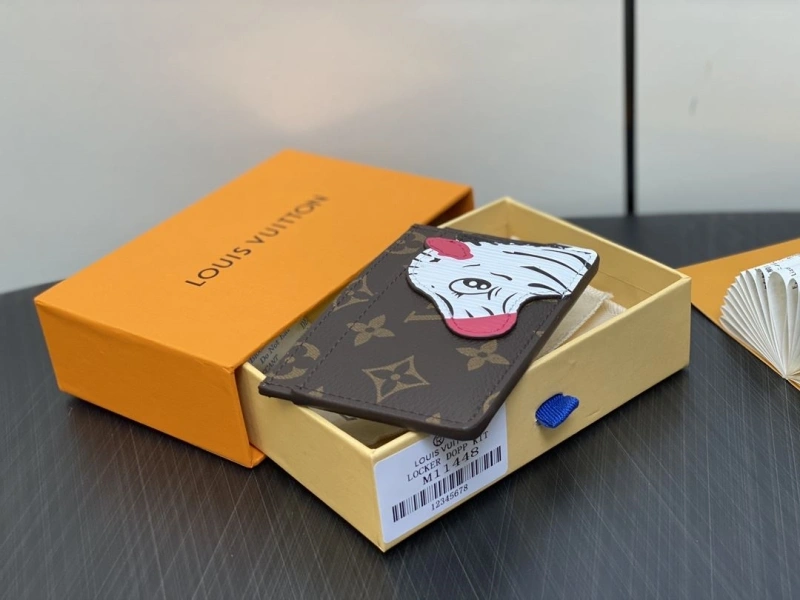 LV Wallets 4286G-0177