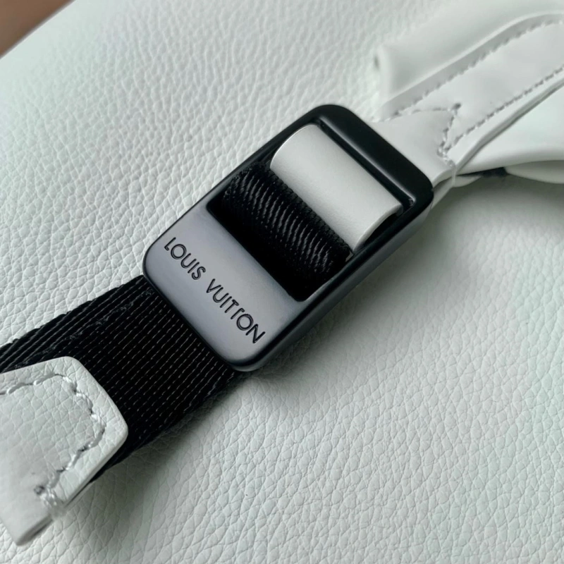 LV Backpacks 4286G-0214