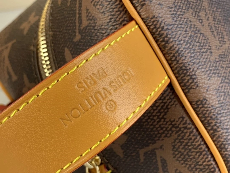 LV Cosmetic Bags 4286G-0239