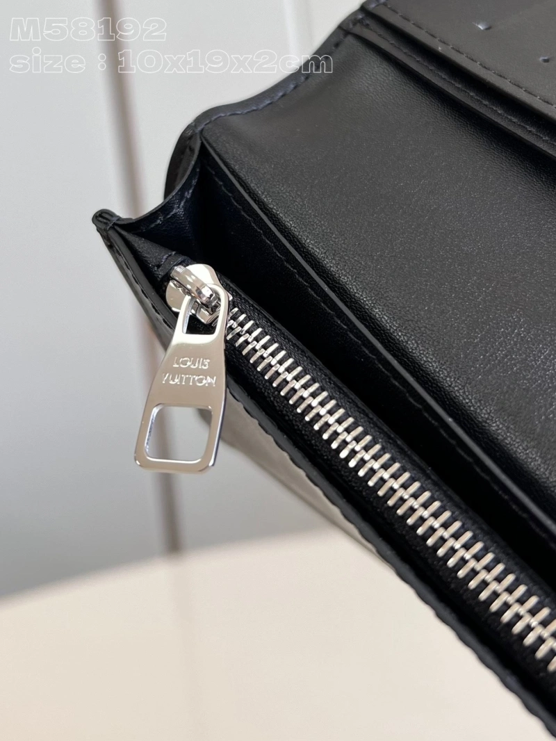 LV Wallets 4286G-0272