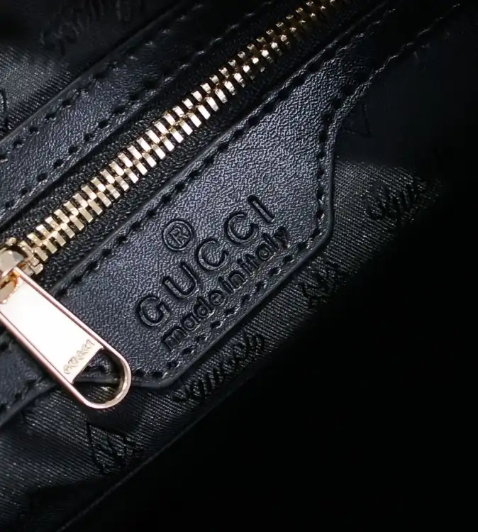 Gucci Satchel Bags 4288-0058