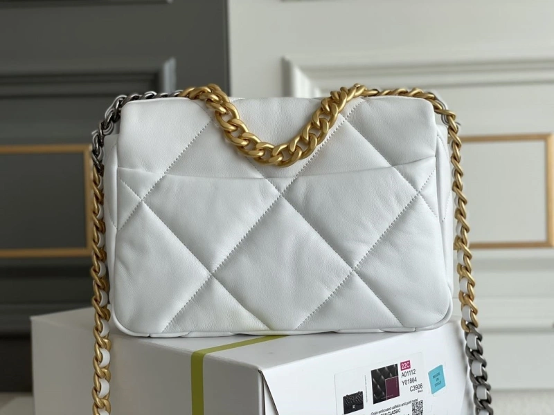 Chanel 19 Bags 4345D-0012