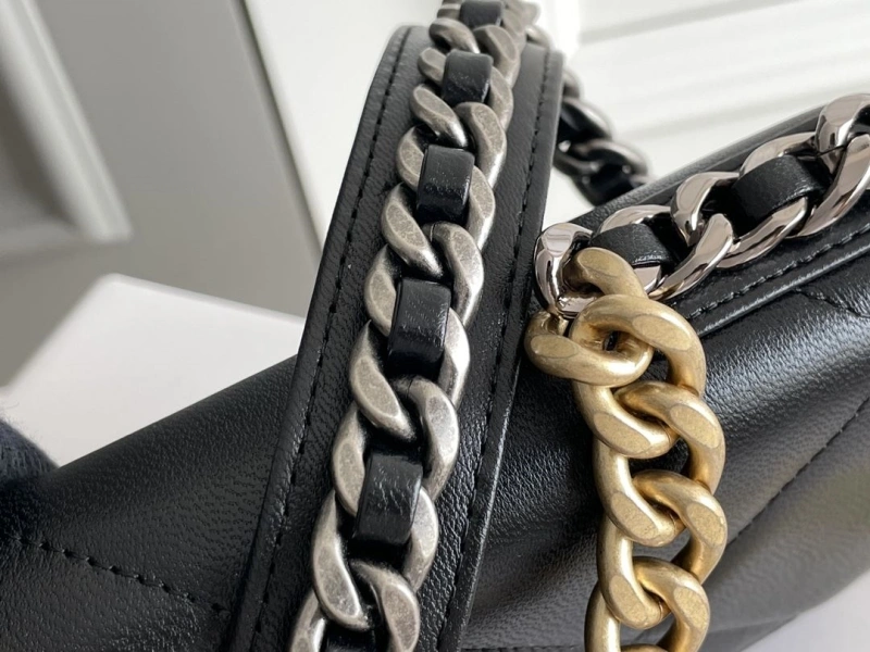 Chanel 19 Bags 4345D-0082