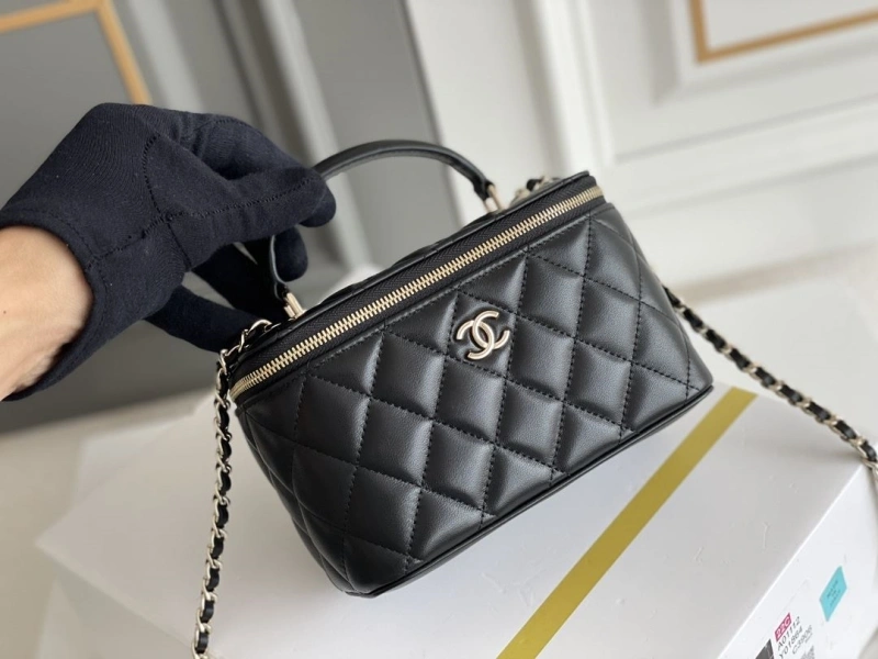 Ch**el cosmetic bags 4345d-0089