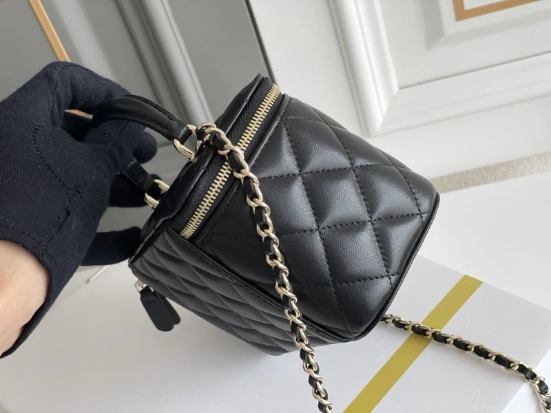 Ch**el cosmetic bags 4345d-0089