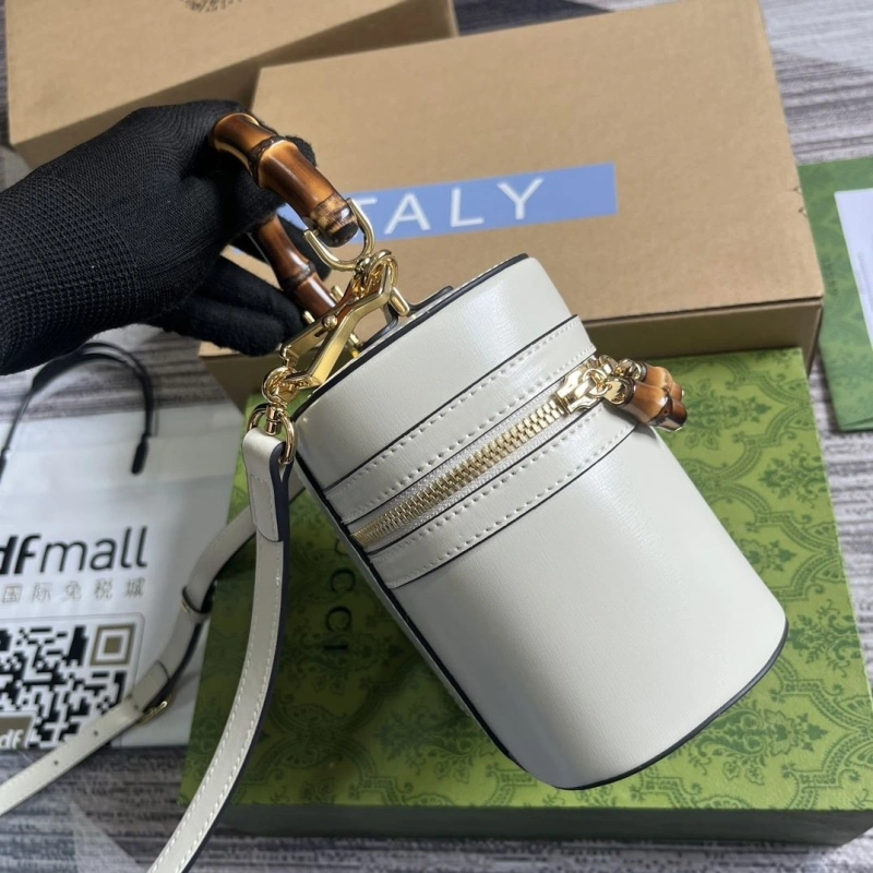 Gucci Cosmetic Bags 4360C-0750