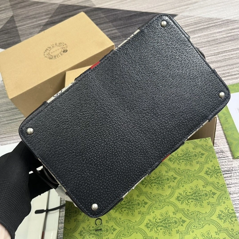 Gucci Cosmetic Bags 4360C-1227