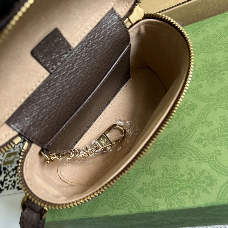 Gucci Cosmetic Bags 4360C-1922