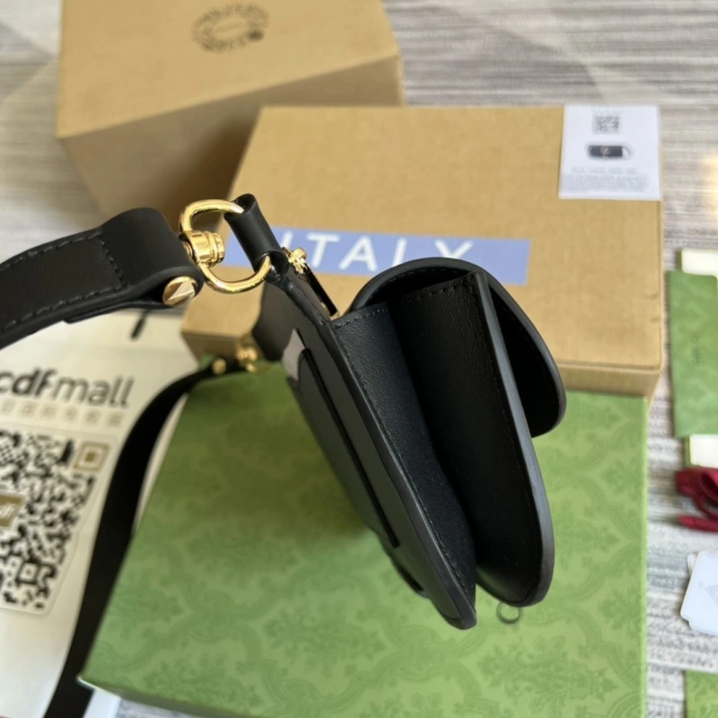 Gucci Satchel Bags 4360C-2005