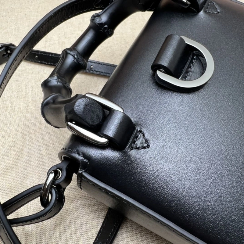 Gvc*1 top handle bags 4360c-2231