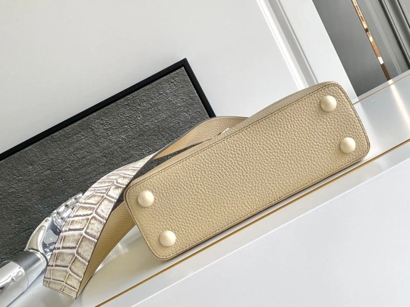 LV Capucines Bags 4365A-0002