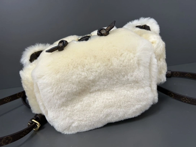 LV Backpacks 4365A-0083