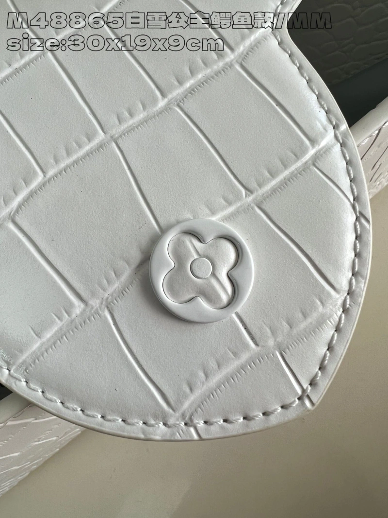 LV Capucines Bags 4365A-0102