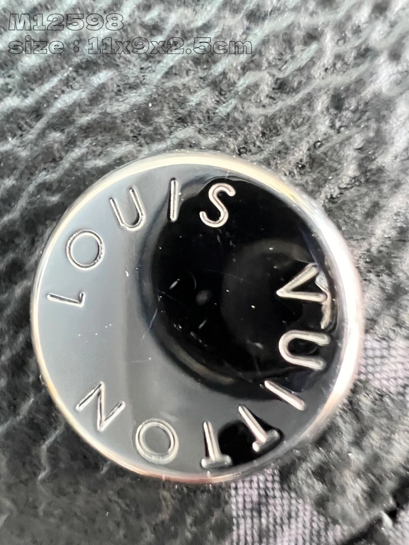 LV Wallets 4365A-0137