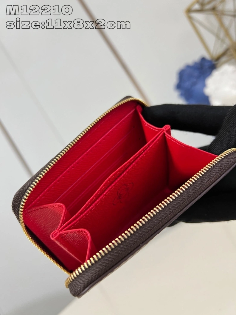 LV Wallets 4365A-0161