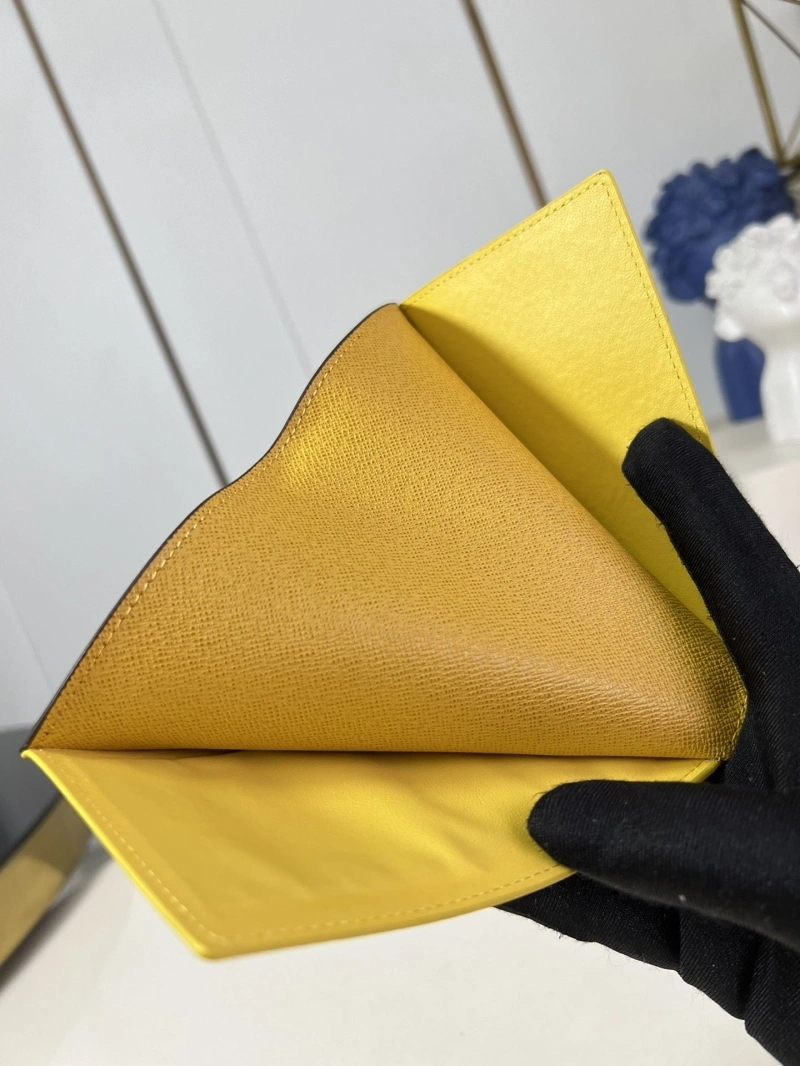 LV Wallets 4365A-0169