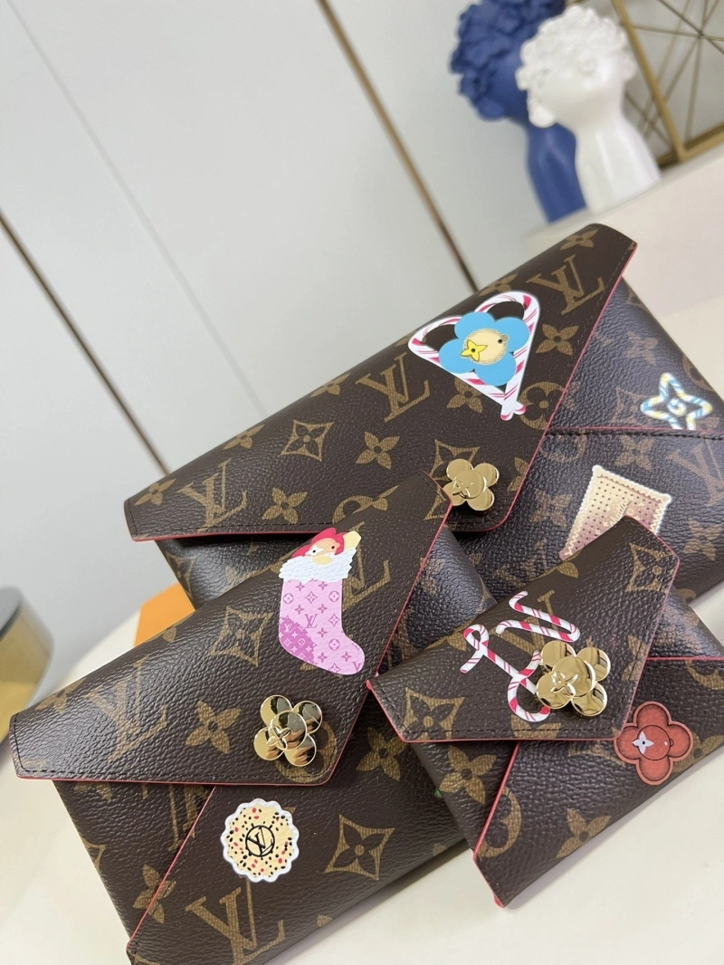 LV Wallets 4365A-0172