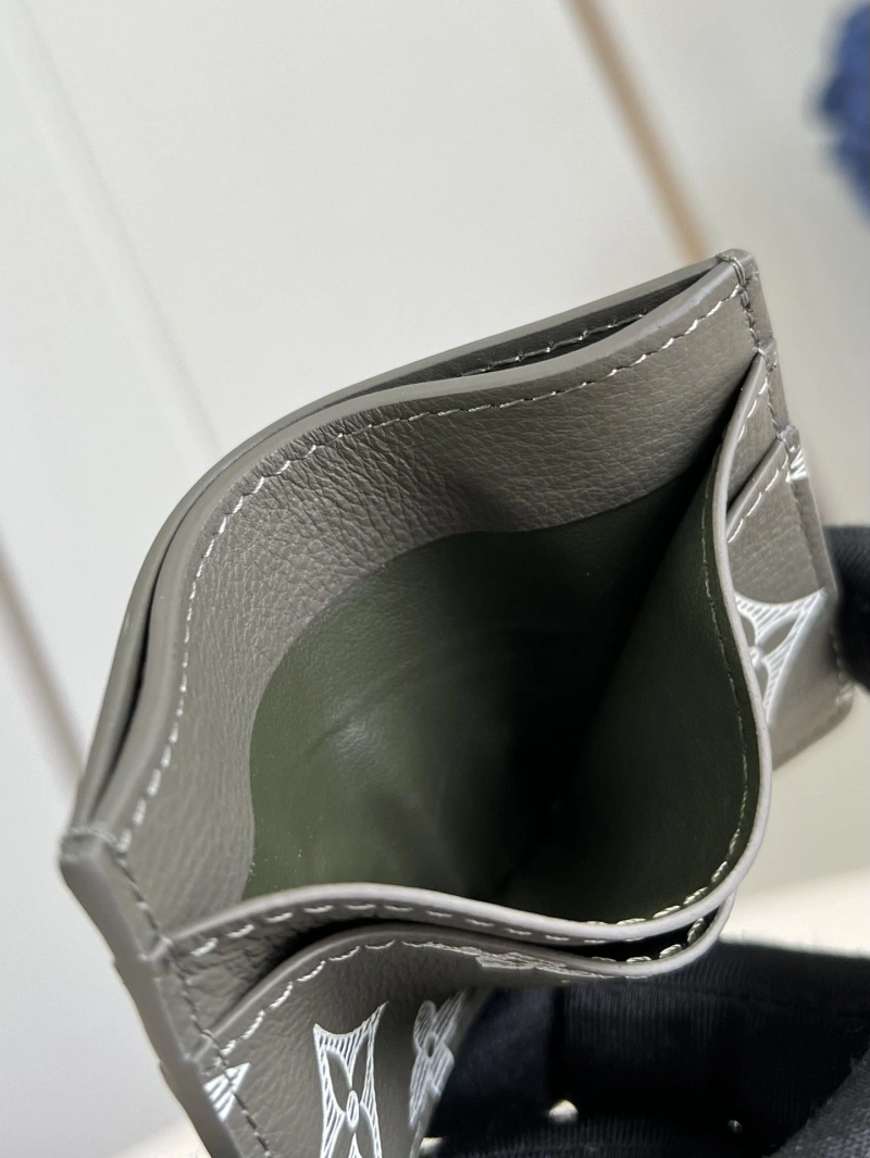 LV Wallets 4365A-0188