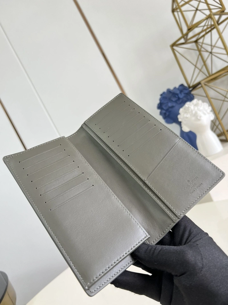 LV Wallets 4365A-0191