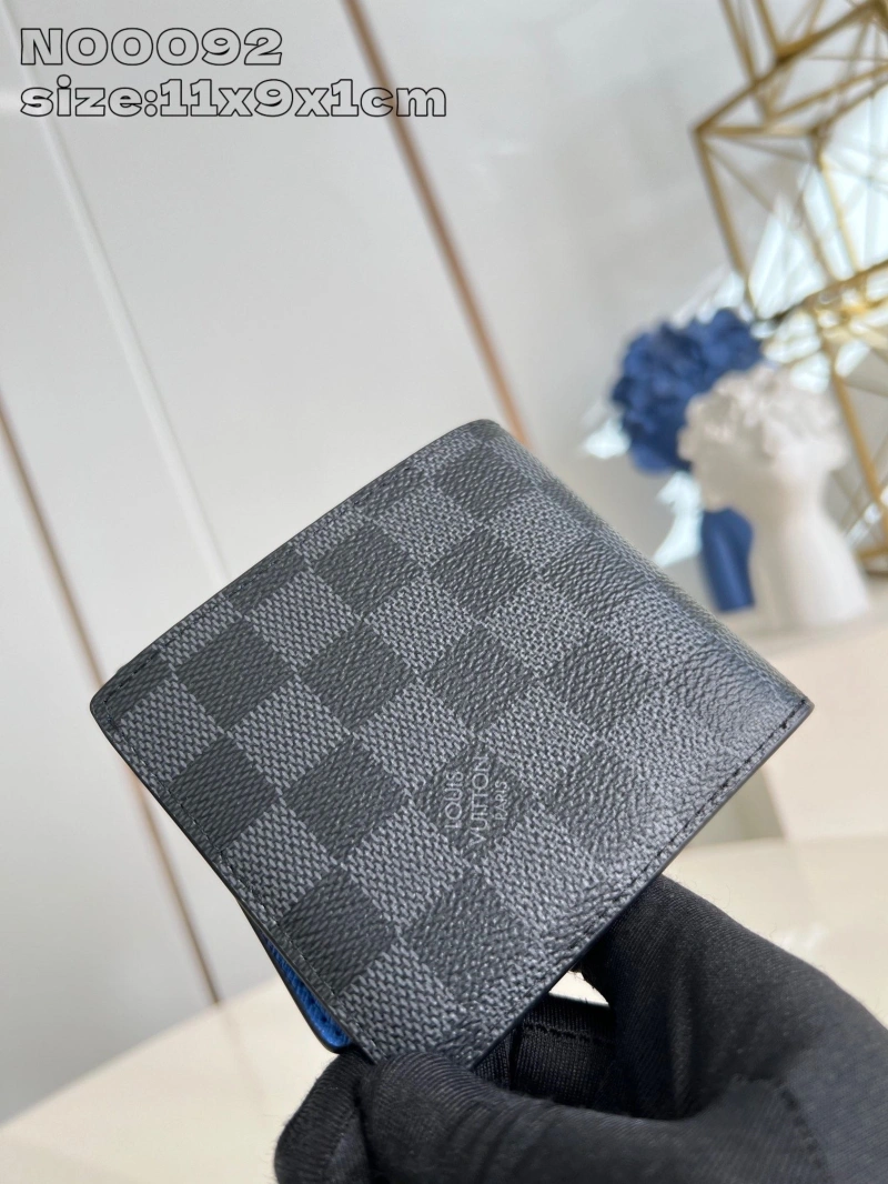 LV Wallets 4365A-0229