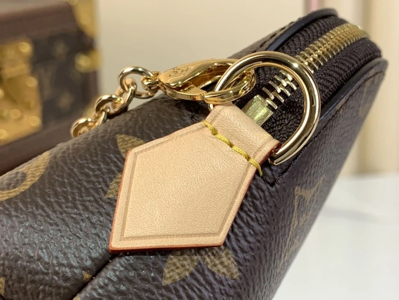 LV Cosmetic Bags 4365A-0240