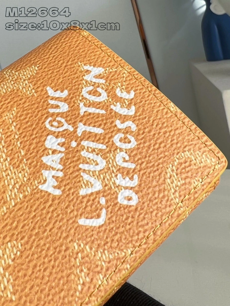 LV Wallets 4365A-0248