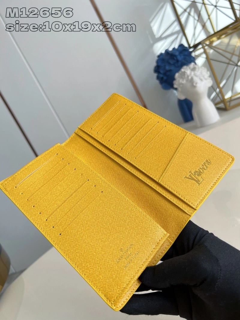 LV Wallets 4365A-0249