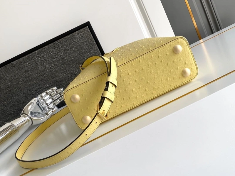 LV Capucines Bags 4365A-0283