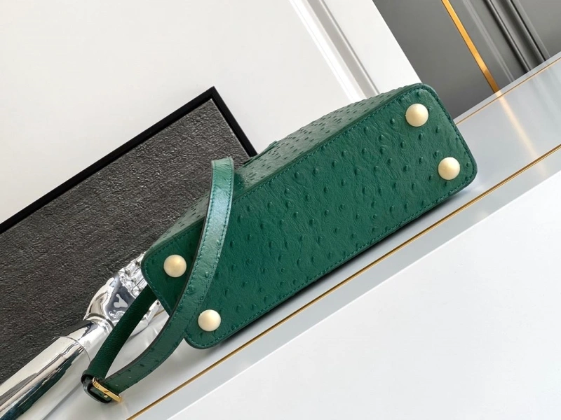 LV Capucines Bags 4365A-0285