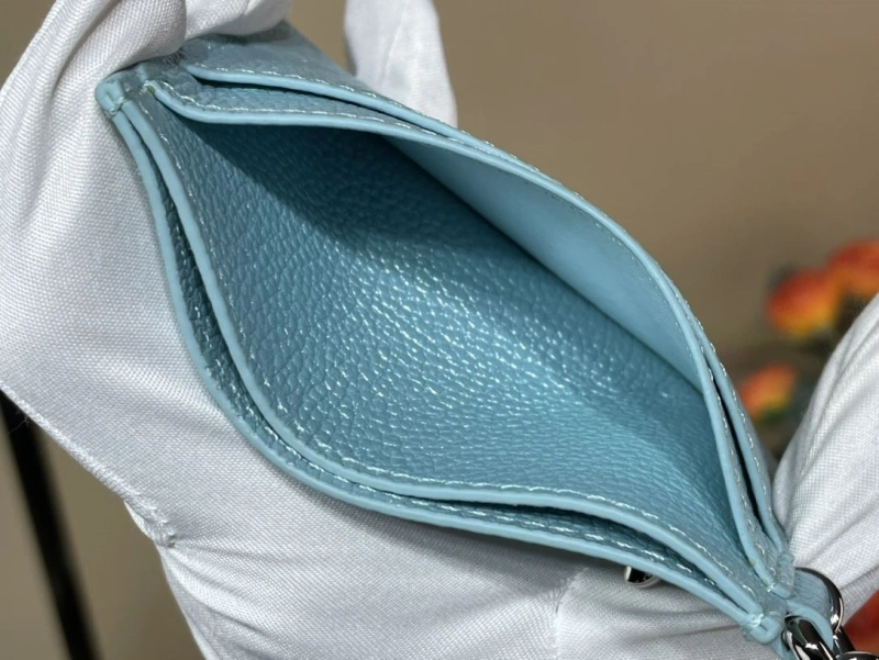 LV Wallets 4365A-0295