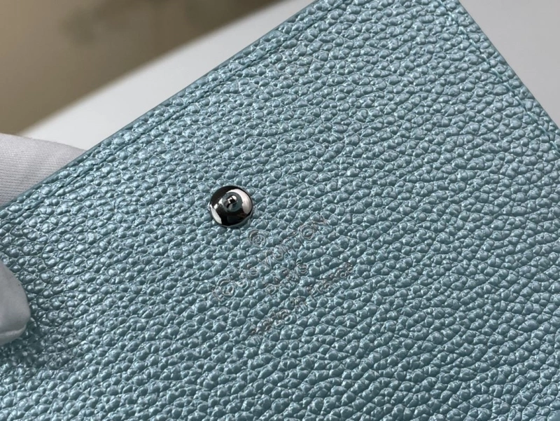 LV Wallets 4365A-0296