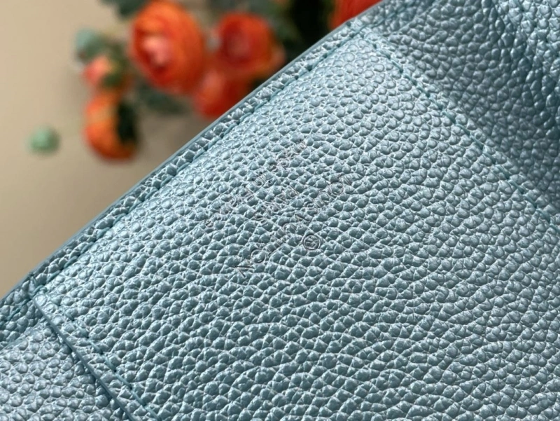 LV Wallets 4365A-0297