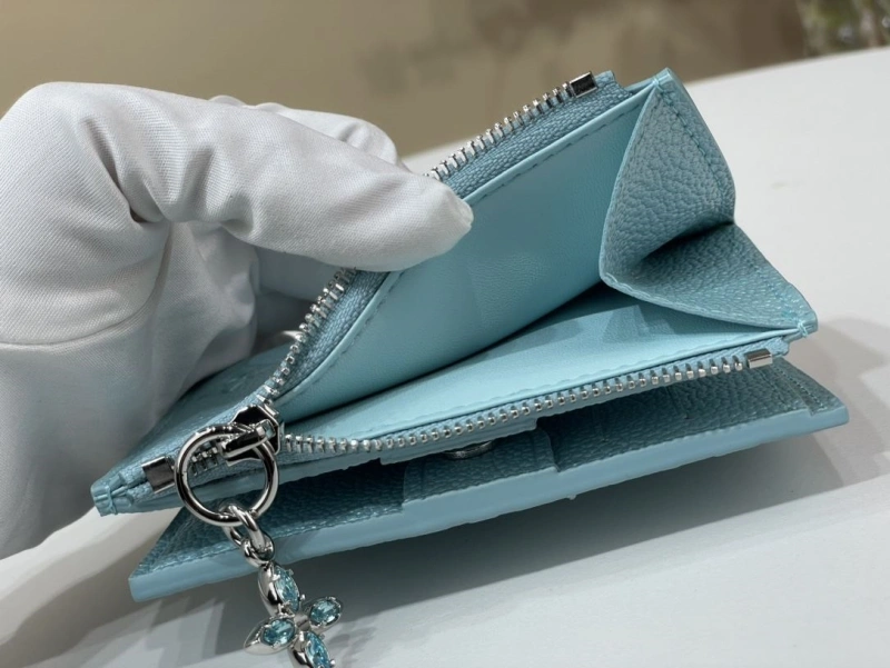 LV Wallets 4365A-0298