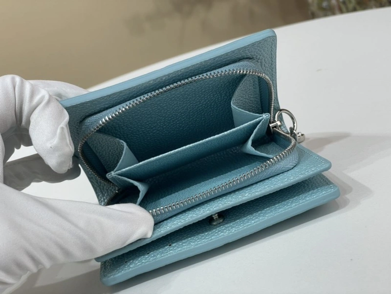 LV Wallets 4365A-0299