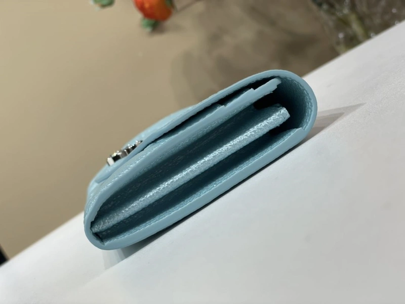 LV Wallets 4365A-0300