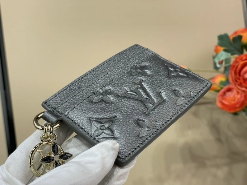 LV Wallets 4365A-0303