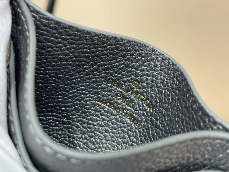 LV Wallets 4365A-0303