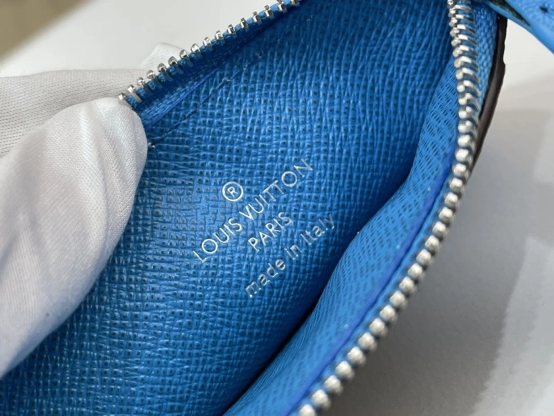 LV Wallets 4365A-0321