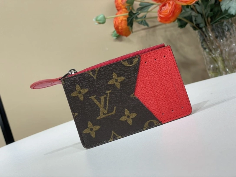 LV Wallets 4365A-0323