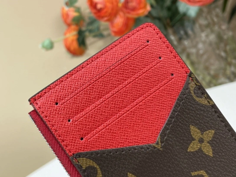 LV Wallets 4365A-0323