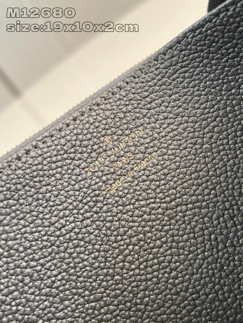 LV Wallets 4365A-0380