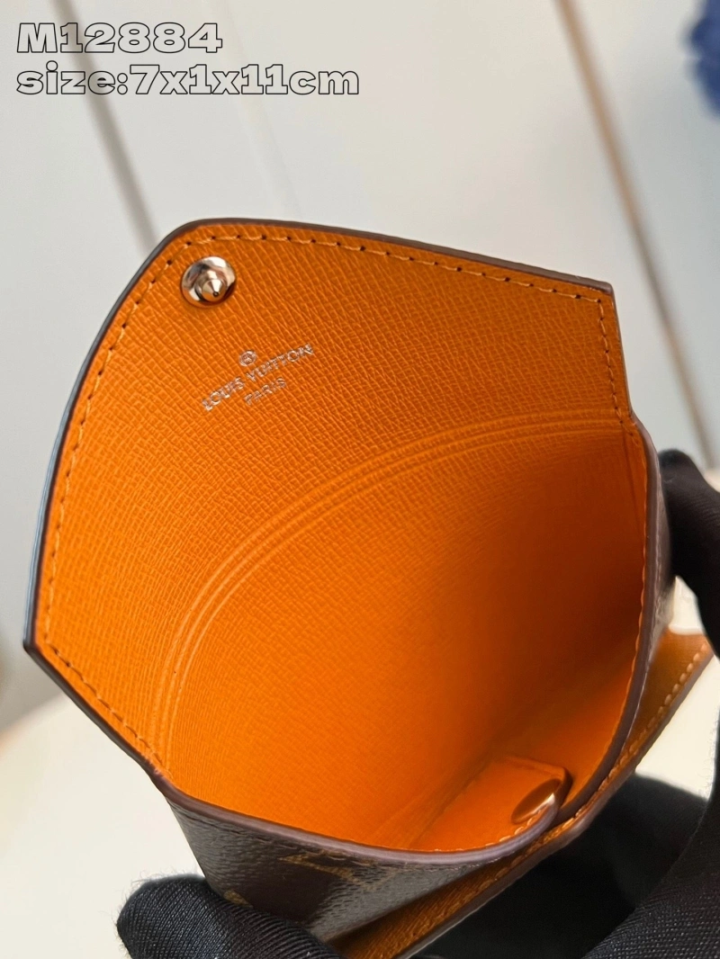 LV Wallets 4365A-0386