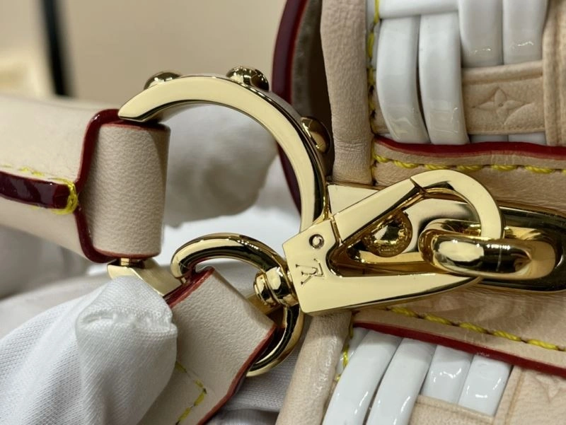 LV Capucines Bags 4365F-0006