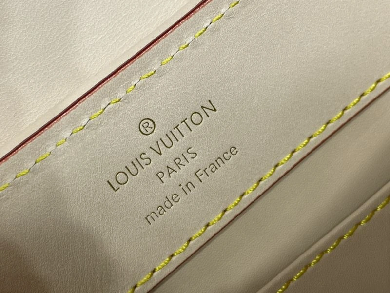 LV Capucines Bags 4365F-0006